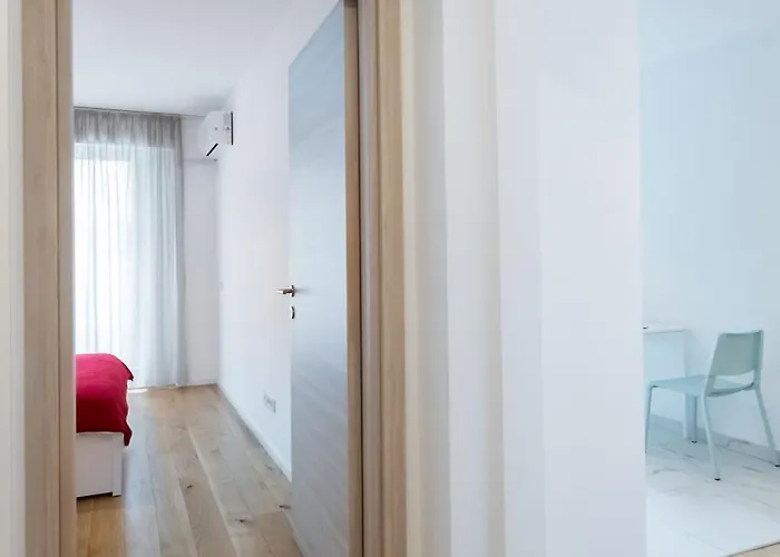 Papini'S Modern Apartment In Aviatiei - Large Sunny Terrace דירה