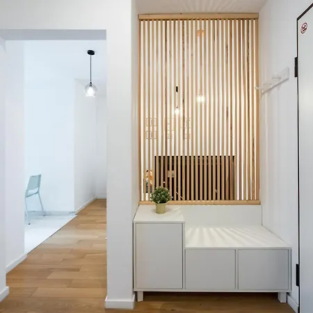 Papini's -apartment With Big Terrace Апартаменты Бухарест