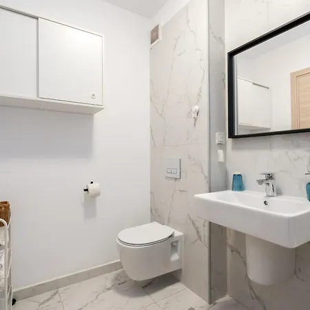 Papini's -apartment With Big Terrace * בוקרשט