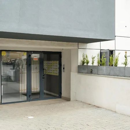 Papini's -apartment With Big Terrace * בוקרשט