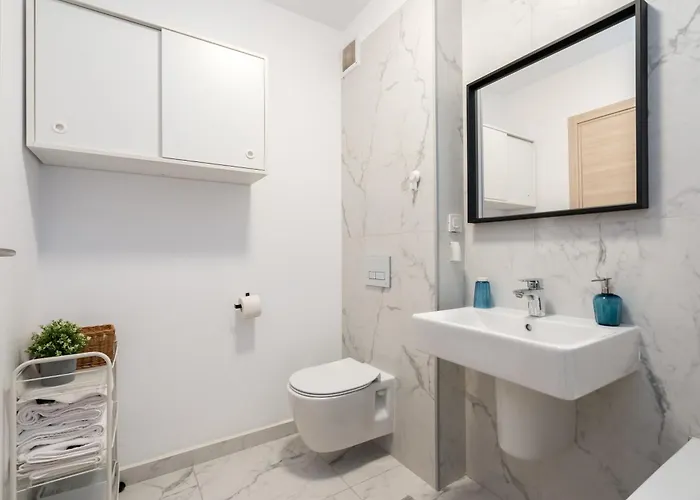 Papini's Modern Apartment in Aviatiei - Large Sunny Terrace * Bukarest