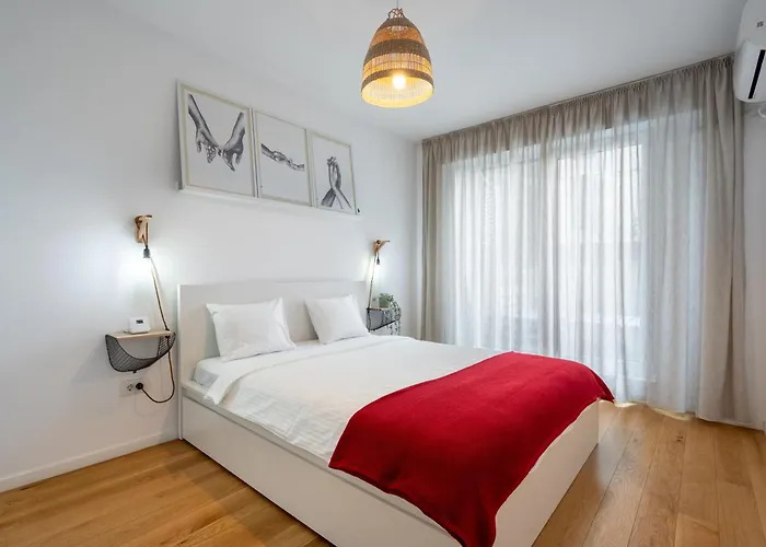 Papini'S Modern Apartment In Aviatiei - Large Sunny Terrace Bucharest