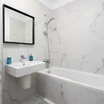 Apartmán Papini's Modern In Aviatiei - Large Sunny Terrace