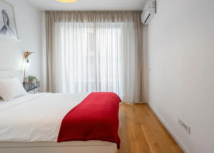 Apartamento Papini'S Modern Apartment In Aviatiei - Large Sunny Terrace *
